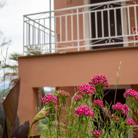 Apartamento Kokkini Peach House Kokkínion